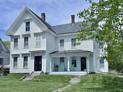 Exterior - 17 High St, Vinalhaven, ME 04863 photo 1 of 3