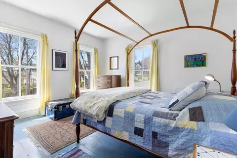 Bedroom - 17 High St, Vinalhaven, ME 04863 photo 7 of 9