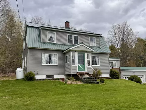 17 Old Pond Rd, Dexter, ME 04930