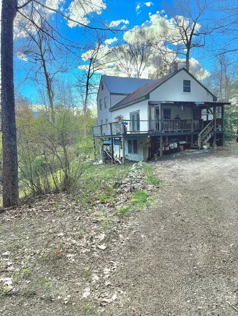 13 County Rd, Sebago, ME 04029