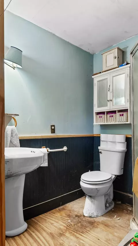Bath - 1156 Main St, Corinth, ME 04427 photo 1 of 2