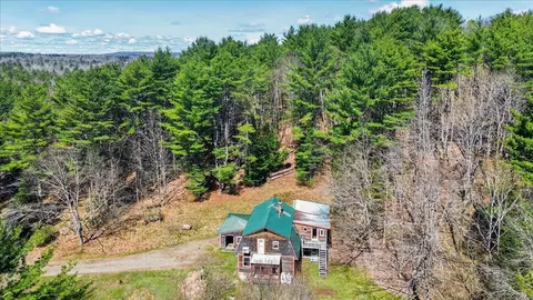 32 Sunny Hill Dr, Brooks, ME 04921