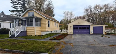 62 Dorset St, Portland, ME 04102
