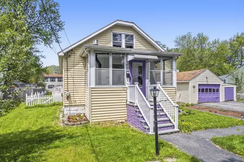 62 Dorset St, Portland, ME 04102