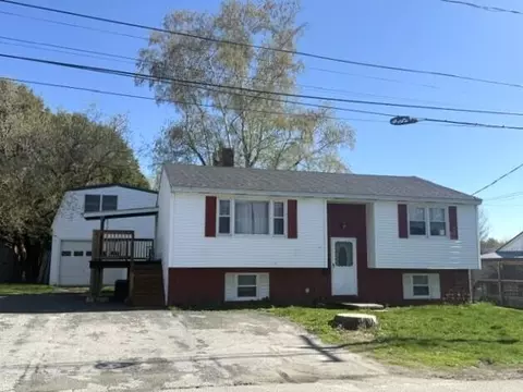 33 Wilkes St, Waterville, ME 04901