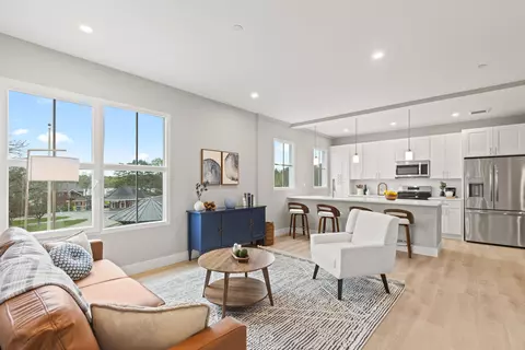 298 Main St #3D, Yarmouth, ME 04096