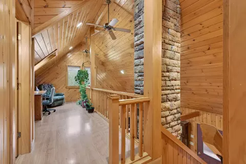 Entry Way - 276 Middle Rd, Dresden, ME 04342 photo 5 of 7
