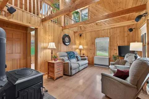 Living - 276 Middle Rd, Dresden, ME 04342 photo 1 of 3