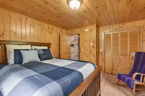 Bedroom - 276 Middle Rd, Dresden, ME 04342 photo 2 of 4