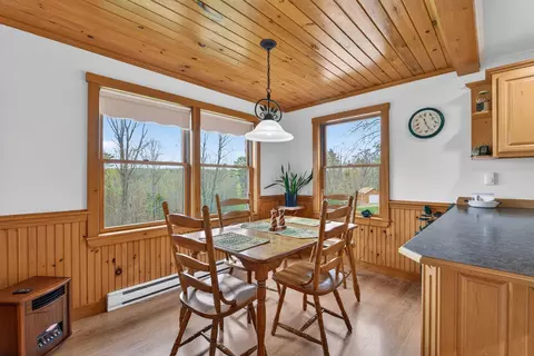 Dining - 276 Middle Rd, Dresden, ME 04342 photo 1 of 1