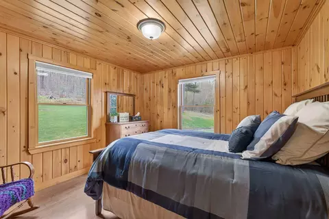 Bedroom - 276 Middle Rd, Dresden, ME 04342 photo 1 of 4