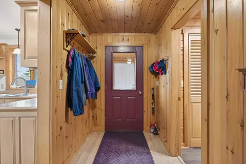 Entry Way - 276 Middle Rd, Dresden, ME 04342 photo 3 of 7