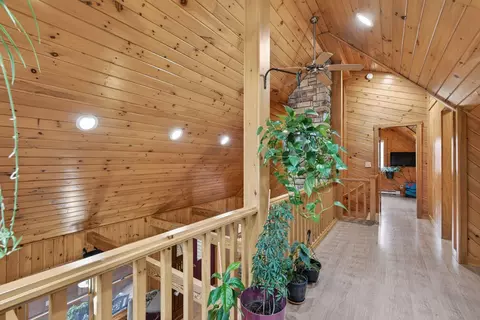 Entry Way - 276 Middle Rd, Dresden, ME 04342 photo 6 of 7