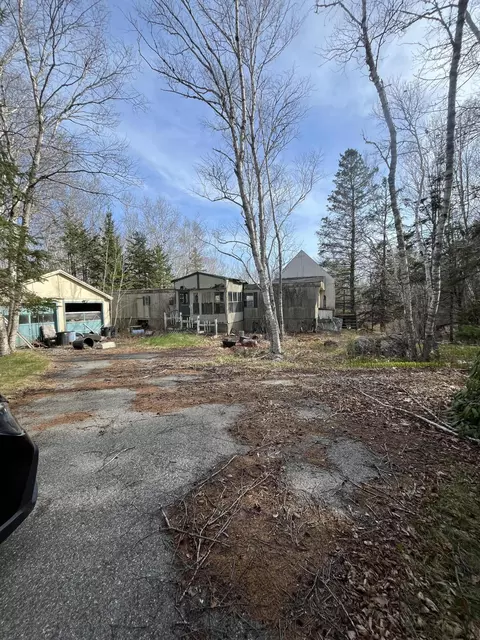 584 Station Rd, Columbia, ME 04623