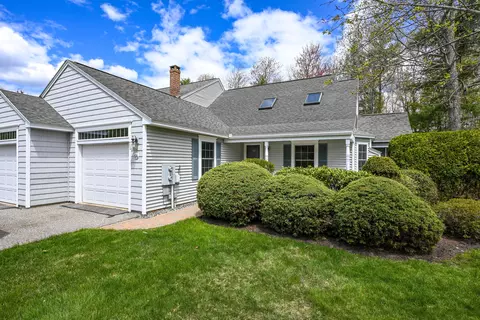 66 Stratford Pl #41, Kennebunk, ME 04043