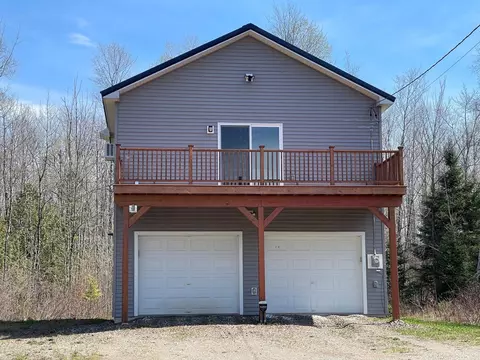319 Dexter Rd, Saint Albans, ME 04971
