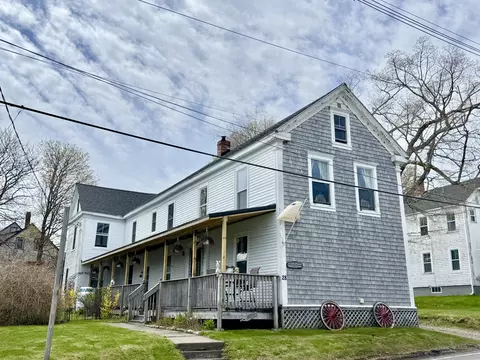 28 Washington St, Eastport, ME 04631