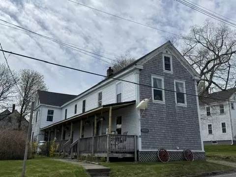 28 Washington St, Eastport, ME 04631