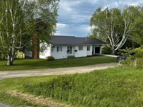 55 Old Houlton Rd, Bridgewater, ME 04735