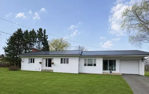 55 Old Houlton Rd, Bridgewater, ME 04735