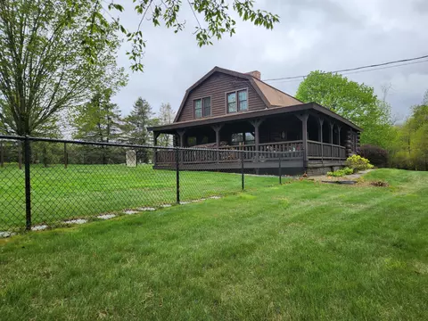 24 Knights Pond Rd, North Berwick, ME 03906