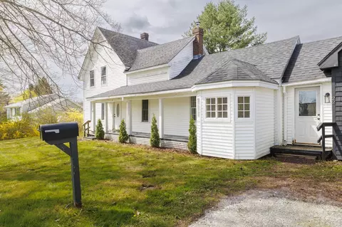 22 Booker St, Thomaston, ME 04861