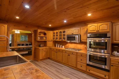 Kitchen - 74 Pinetree Rd, Brewer, ME 04412 photo 3 of 7