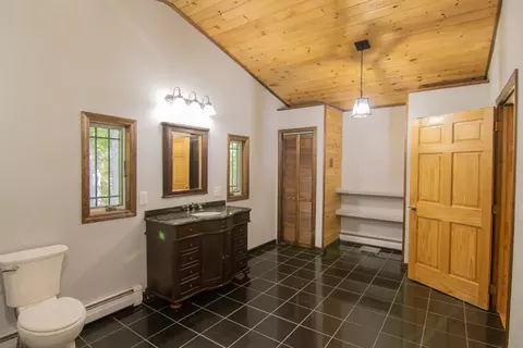 Bath - 74 Pinetree Rd, Brewer, ME 04412 photo 2 of 5