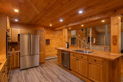 Kitchen - 74 Pinetree Rd, Brewer, ME 04412 photo 6 of 7