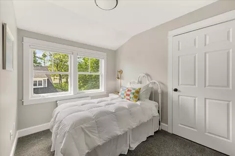 Bedroom - 48 Ocean St, Belfast, ME 04915 photo 1 of 12