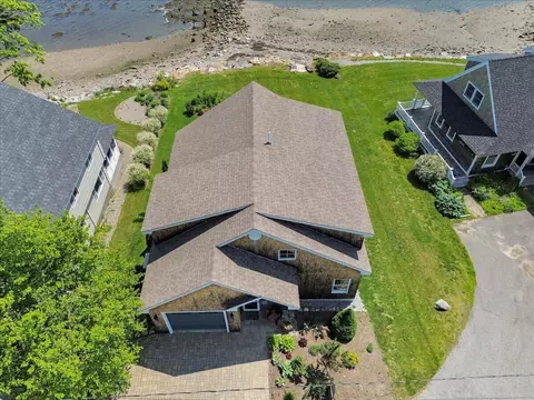 View/Area - 48 Ocean St, Belfast, ME 04915 photo 3 of 9