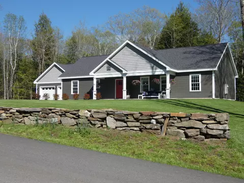 51 Keenan Dr, Sidney, ME 04330