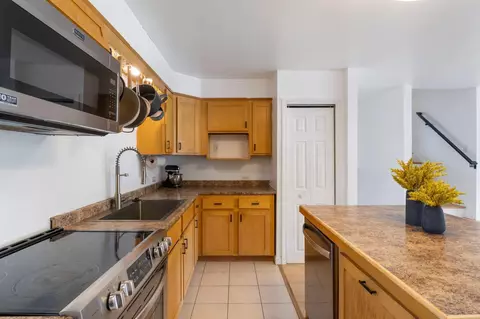 Kitchen - 35 Longmeadow Dr, Gorham, ME 04038 photo 3 of 5