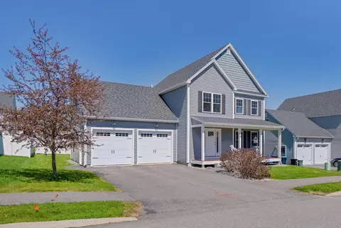 15 Nautical Dr, Cumberland, ME 04110