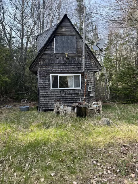 406 Station Rd, Columbia, ME 04623