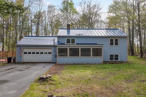 49 Mary Ln, Oakland, ME 04963