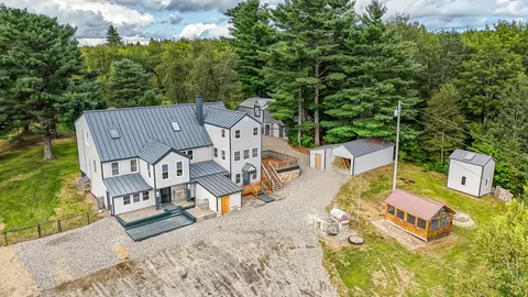 152 Couillard Rd, Palermo, ME 04354