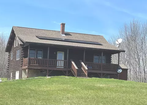 32 Penny Royal Ln, Jackson, ME 04921