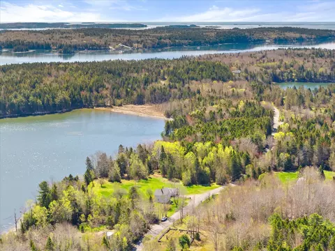 462 Rays Point Rd, Milbridge, ME 04658