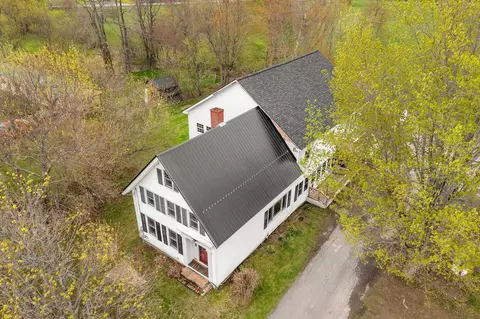 417 Main Rd, Bradford, ME 04410
