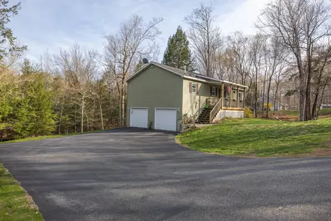 689 Old Greene Rd, Lewiston, ME 04240