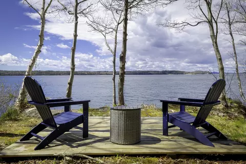 41 Sunset Rd, Brooksville, ME 04617