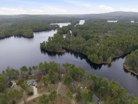 68 Diamond Dr, North Waterboro, ME 04061