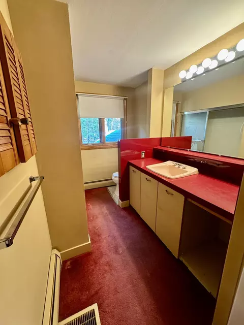 Bath - 224 Eastern Ave, Augusta, ME 04330 photo 1 of 3