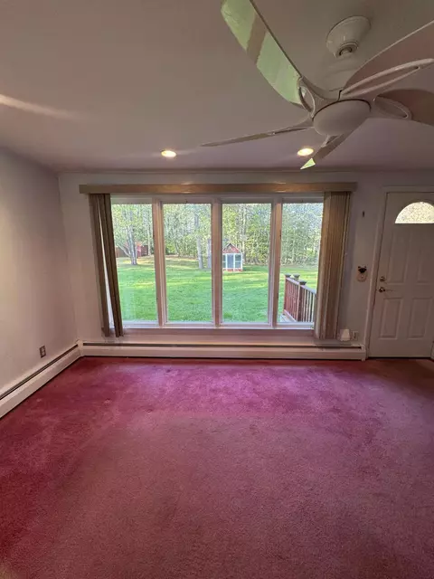 Living - 224 Eastern Ave, Augusta, ME 04330 photo 2 of 7
