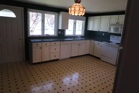 Kitchen - 224 Eastern Ave, Augusta, ME 04330 photo 4 of 4
