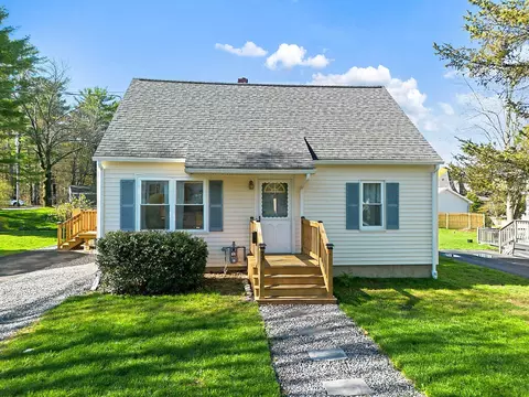 74 Newland Ave, Augusta, ME 04330