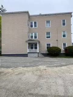 7 Shawmut St #4, Lewiston, ME 04240