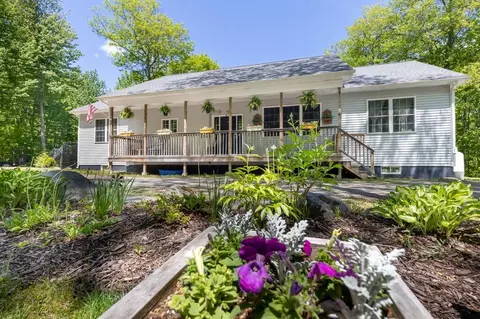 53 Oak Point Ln, Greenbush, ME 04418