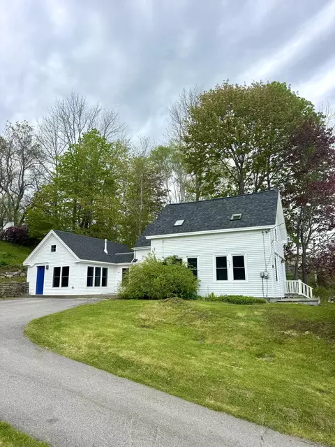 20 River Ave, Belfast, ME 04915